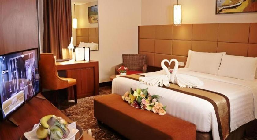 เอเทรียม พรีเมียร์ จิลาแก็ป Hotel ชีลาชัป ภายนอก รูปภาพ