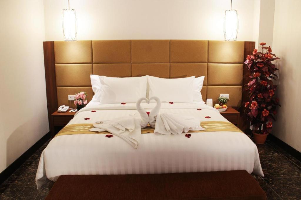 เอเทรียม พรีเมียร์ จิลาแก็ป Hotel ชีลาชัป ภายนอก รูปภาพ