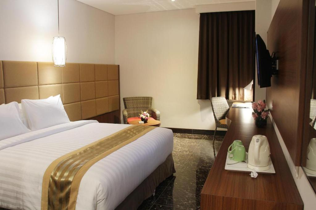 เอเทรียม พรีเมียร์ จิลาแก็ป Hotel ชีลาชัป ภายนอก รูปภาพ
