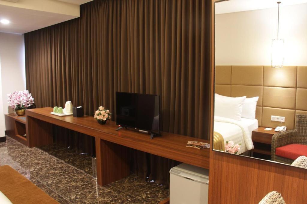 เอเทรียม พรีเมียร์ จิลาแก็ป Hotel ชีลาชัป ภายนอก รูปภาพ