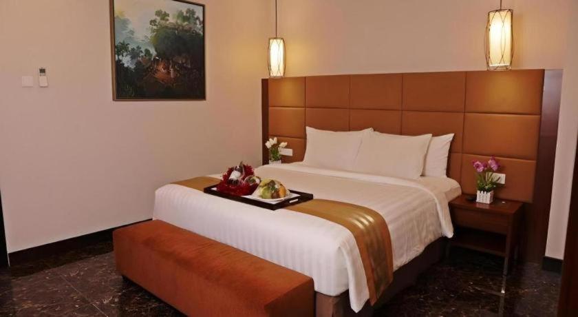 เอเทรียม พรีเมียร์ จิลาแก็ป Hotel ชีลาชัป ภายนอก รูปภาพ