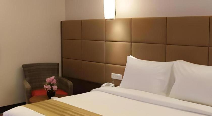 เอเทรียม พรีเมียร์ จิลาแก็ป Hotel ชีลาชัป ภายนอก รูปภาพ