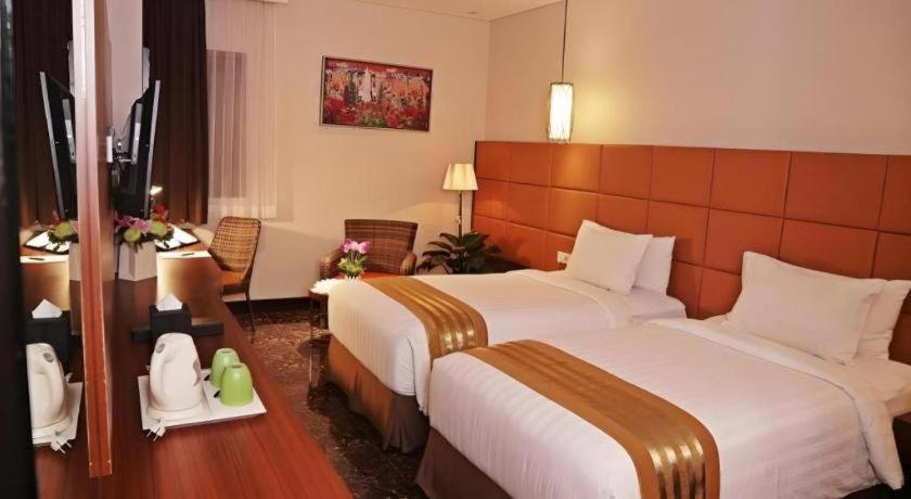 เอเทรียม พรีเมียร์ จิลาแก็ป Hotel ชีลาชัป ภายนอก รูปภาพ