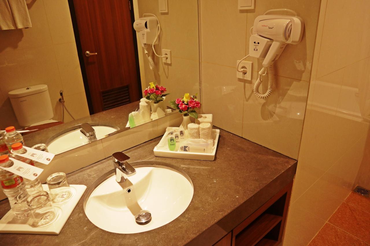 เอเทรียม พรีเมียร์ จิลาแก็ป Hotel ชีลาชัป ภายนอก รูปภาพ